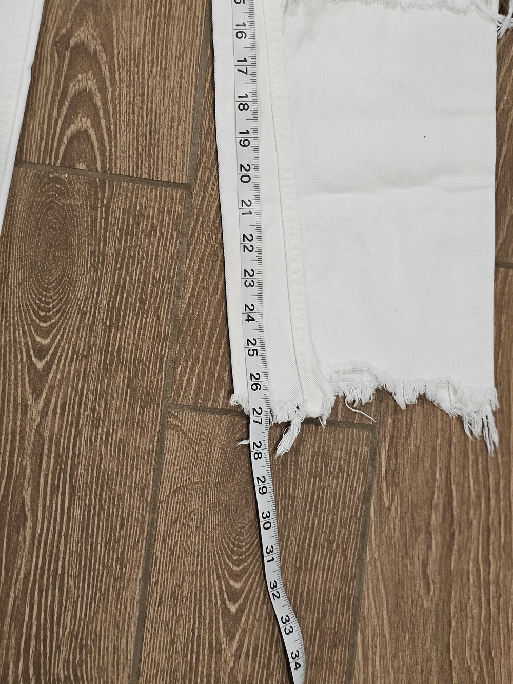** SOLD** Free People We The Free Midrise Maggie White Distressed Jeans - Picture 4 of 6